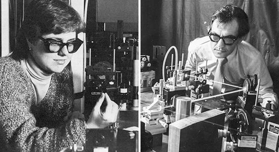 澳门威尼斯人网上赌场校友唐娜·斯特里克兰和前教授杰拉德·莫鲁的并排照片, taken on campus in the 1980s conducting optical research